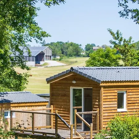 Domaine De Combelles Шале