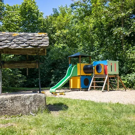 샬레 Domaine De Combelles