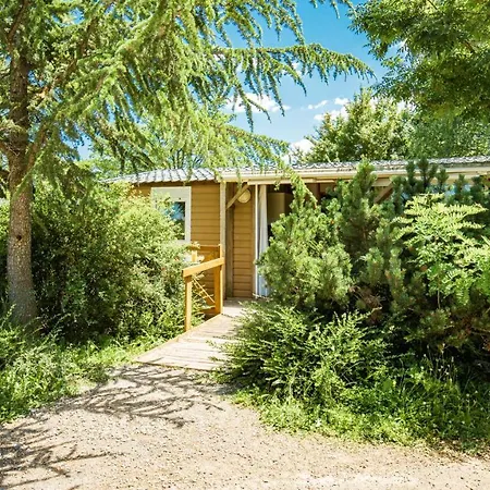 Domaine De Combelles Шале *