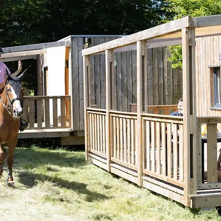 Domaine De Combelles Le Monastere