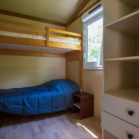 Domaine De Combelles Шале Le Monastere