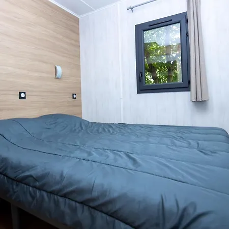 Domaine De Combelles Шале Le Monastere