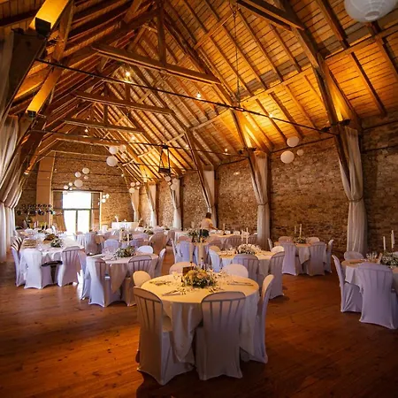 Domaine De Combelles Шале *