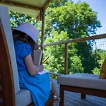 Domaine De Combelles Dağ evi Le Monastere