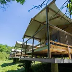 Domaine De Combelles Dağ evi *