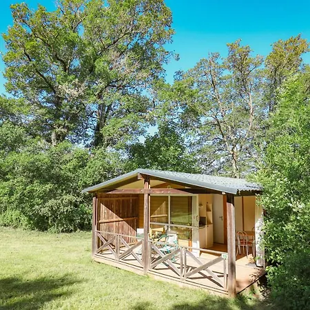 Domaine De Combelles Chalet Le Monastere