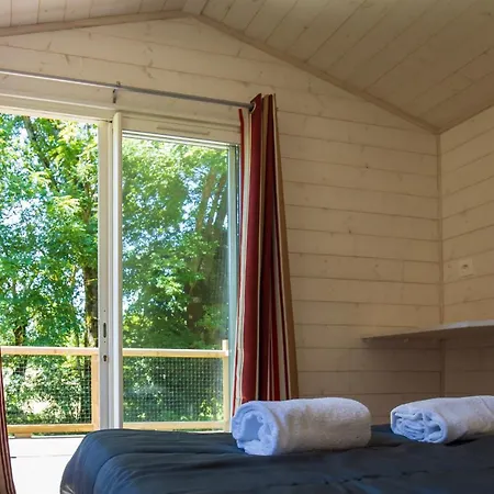 Domaine De Combelles Chalet Le Monastere