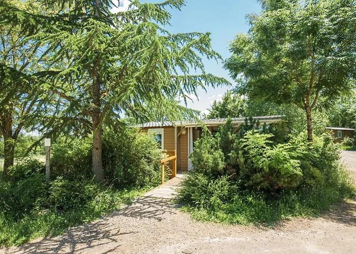 Domaine De Combelles * Le Monastere