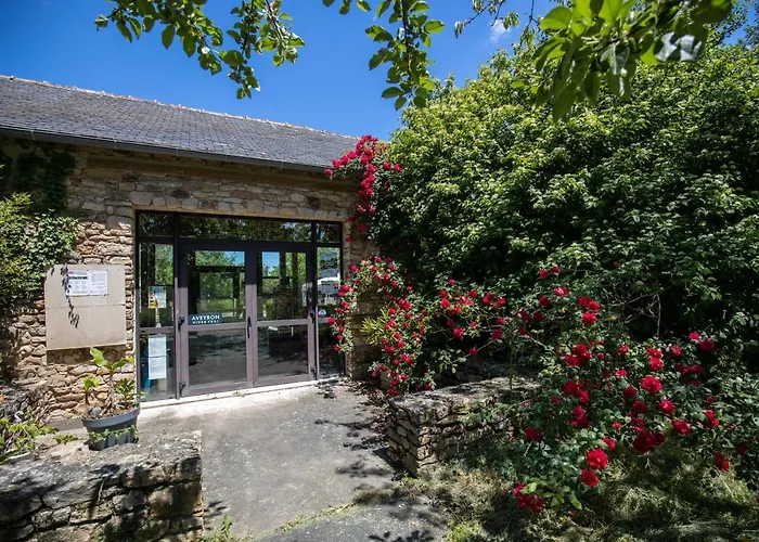 Domaine De Combelles Alpstuga Le Monastere