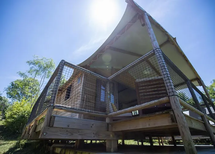 Domaine De Combelles *