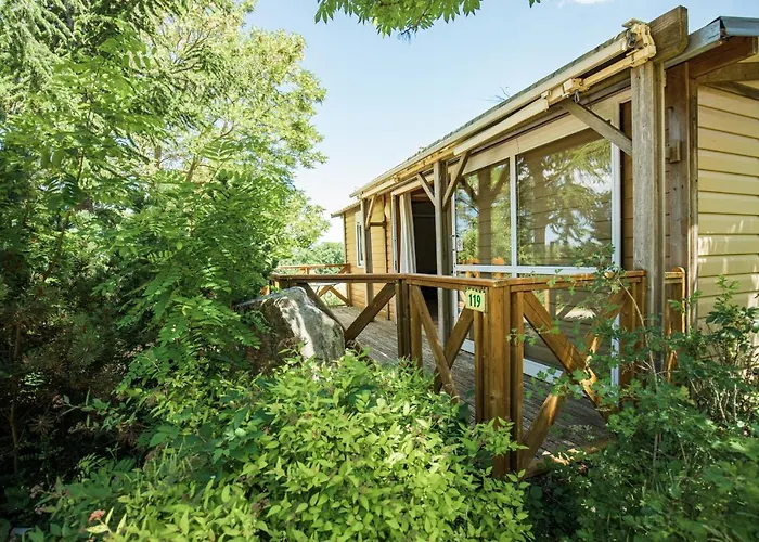 Alpstuga Domaine De Combelles Le Monastere