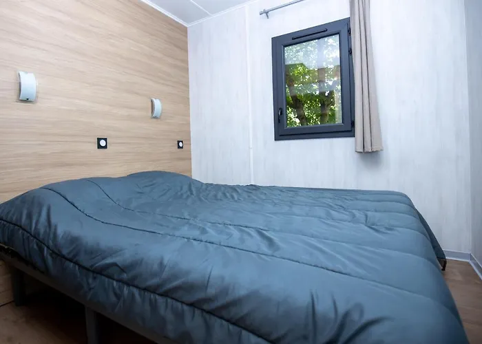 Domaine De Combelles Alpstuga Le Monastere